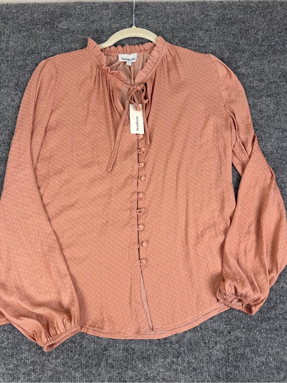 Heartloom Blush Pink Swiss Dot Ruffle Neck Tie Front Button Blouse Women’s Small